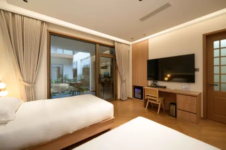 Pingyun Bieyuan (Ancient City Wall Store) Отели рядом с достопримечательностью «Wenying Lake»