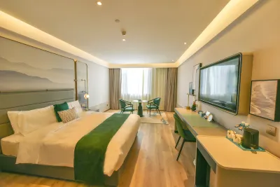 LanOuShangPin Hotel (Qingdao Jiaozhou Chaan Road Liqun Jiaozhou Commercial Building) Hotels near Jiaozhou College of Commerce and Industry