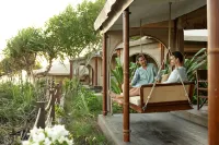 ARNA Suites and Ocean Lounge فنادق في 