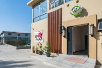 Floral Hotel·Kaili Cottage private soup homestay Hotel di Huairou Scenic Area