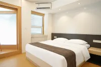Lanxing Lake View Hotel (Changsha Huanghua International Airport Branch)