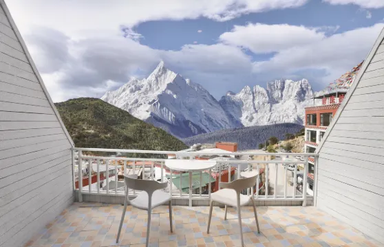 明珠拉卡雪山觀景酒店（飛來寺梅里雪山景區店）