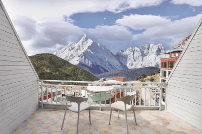 Pearl Laka Snow Mountain Landscape Hotel