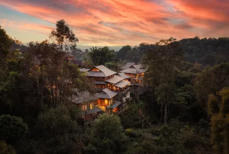 VipaXana·Abaila Отели рядом с достопримечательностью «The Old Bulang Ethnicity Village of Wenji»