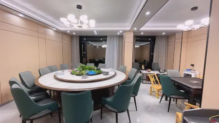 Badong Yunhai Qingfeng Homestay Отели рядом с достопримечательностью «Badonglvcongpo Ski Field»