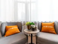 Homeinn Plus Hotel (Tianjin Railway Station Jianguo Road Italian Style District Subway Station) Hotels near Hebei