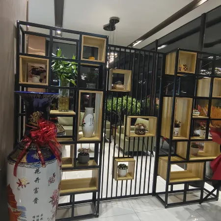 Daqing Guangsheng Business Hotel