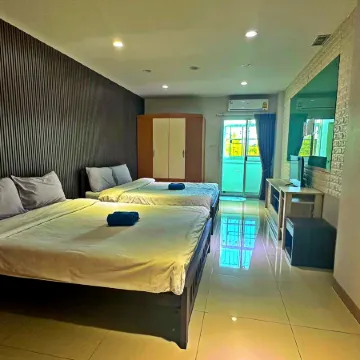 At Ease Hotel Suvarnabhumi Отели рядом с достопримечательностью «Big C Банг Пли»