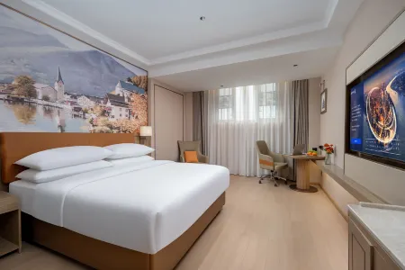 Vienna Hotel（Longshan Xiangxi)