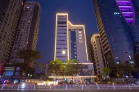 Zhuhai Xumeishan Hotel (Love Post Office Store, Lovers Road Seaside Swimming Pool) Hotels near Romantic Seaside City Living Room