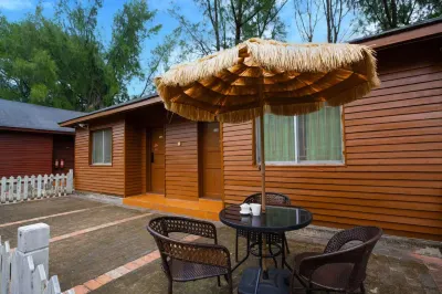 Habitat Seaside Cabins Отели в г. Dongchong and Xichong