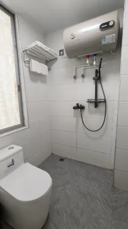 Jiufengshan Fenghuang Hotel Отели рядом с достопримечательностью «Golden Rooster Ridge»