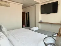 Longzhu Guesthouse