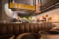 Vienna House Easy by Wyndham Amsterdam Airport Hotels in Хуфдорп