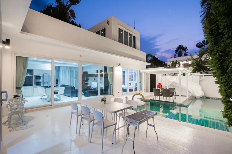 รูปภาพของไวท์เฮเว่น 4 ห้องนอน พูลวิลล่า - VVP31.2