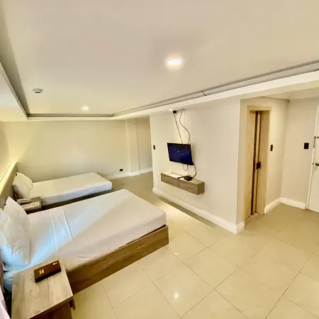 Hotel Euroasia By Bluebookers