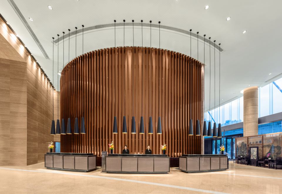 크라운 플라자 후이저우 호텔 로비