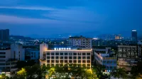 Zhugongfang Creative Hotel (Wenzhou Shuangyu Passenger Transport Center)