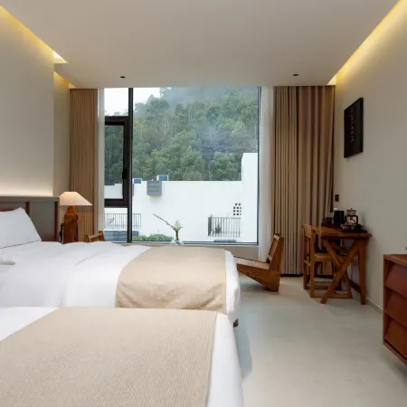 Floral Lux Hotel·Galaxy Valley Hotel