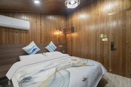 Sanqing Mountain Forest Yunshan Residence Отели рядом с достопримечательностью «Feixiantai Scenic Spot, Jiangxi»