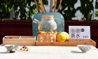 Rongzhu B&B (Chengdu East Station East Square Branch)