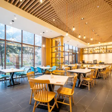 Yating Hotel (Rizhao Station RT Mart Branch)