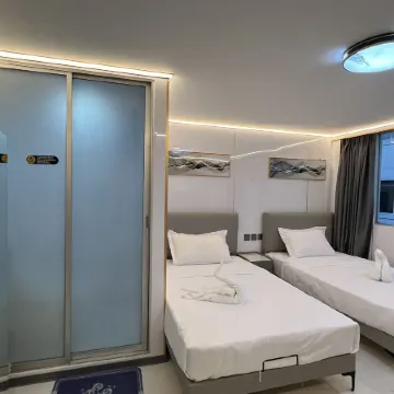 Golden Mango home Hotel Отели рядом с достопримечательностью «Ратчада Сой 6»