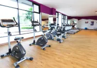 Spacious Apartment Walk to IOI City Mall Putrajaya Free Parking - Gym
