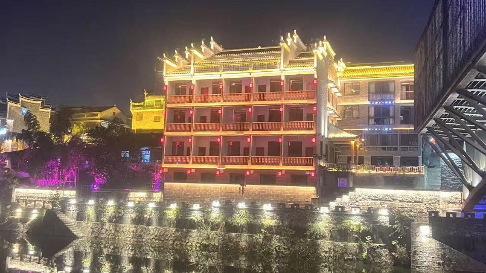 Huaqiao River View Homestay (Qianzhou Ancient City)