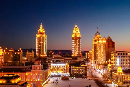 Xinhai Holiday Hotel Отели рядом с достопримечательностью «Manchuria Boundary Gate»