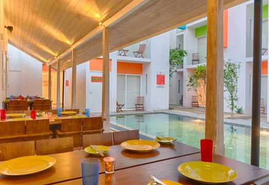 호텔 J 우나와투나