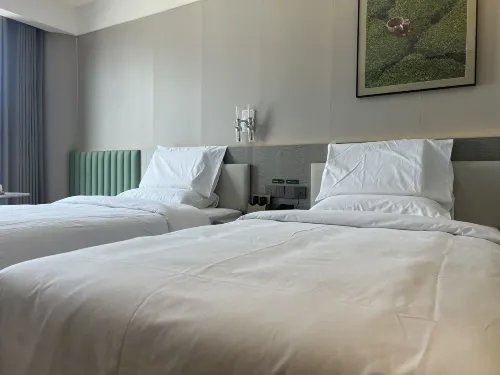 Thank Hotel Premium Hotels in Baingoin