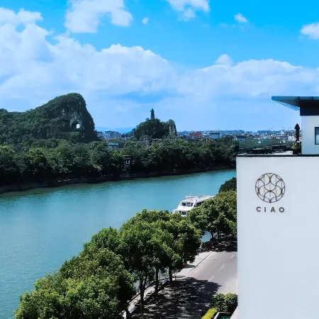 Li River CIAO Hotel( Guilin Elephant Trunk Hill)