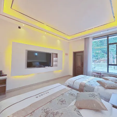 Xiangwang Shanyuan Homestay (Zhagana Scenic Area Ticket Center Branch)