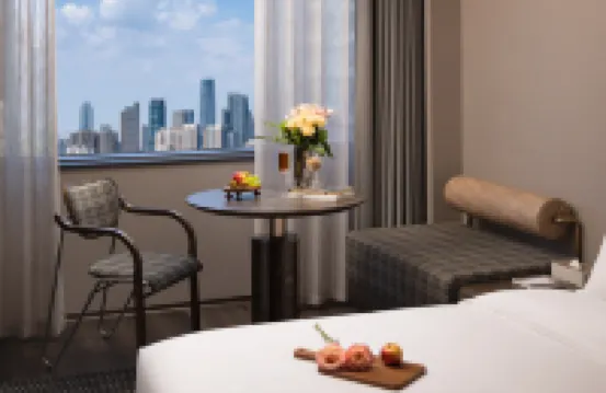 曼居ホテル（武昌站洪山広場地下鉄駅）