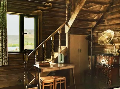 Nuoya Chalet (Baihaba Scenic Area) Hotels near Baihaba Forest Park