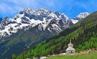 Yalong Boutique Hotel,Siguniang Mountain