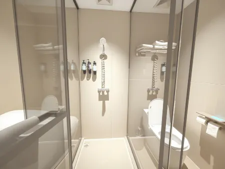 E•Sports Yinji E-Sports Hotel (Yuhuan Chumen Impression Plaza Shopping Center) Отели рядом с достопримечательностью «Baima'ao»