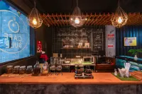 Swiss-Belhotel Rainforest - bar