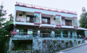Fenghuangxi Holiday Hotel