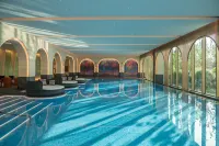 Courtyard By Marriott Korla - Swimmingpools