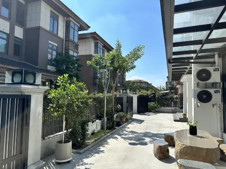 Youjian Homestay (Taihu Longemont) Отели рядом с достопримечательностью «Xiaomeishan»