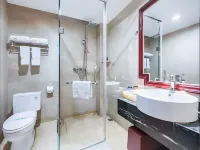 Gandong Hotel (Fuzhou Wenchangli Vientiane Sky Curtain Plaza Branch)