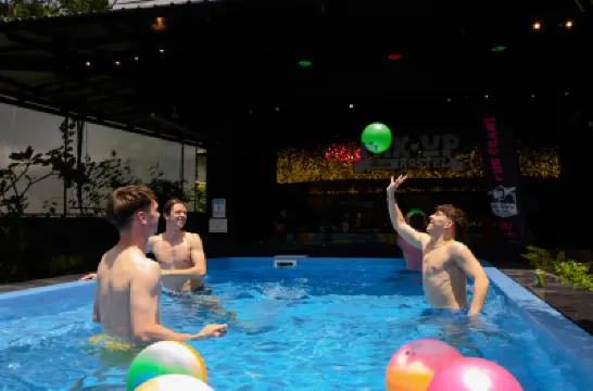 Pak-up Hostel Hotels near Krabi