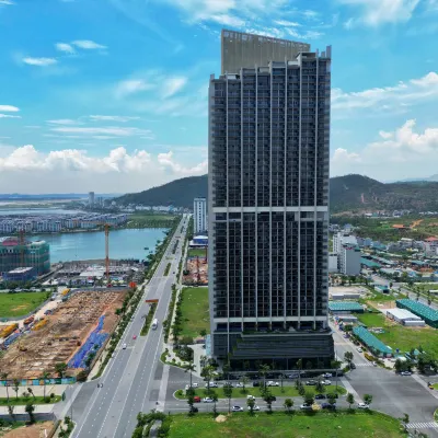 ICON40 Ha Long Luxury Apart 鄰近NỘi Thất Ô Tô Sài Gòn Kiên Định的酒店