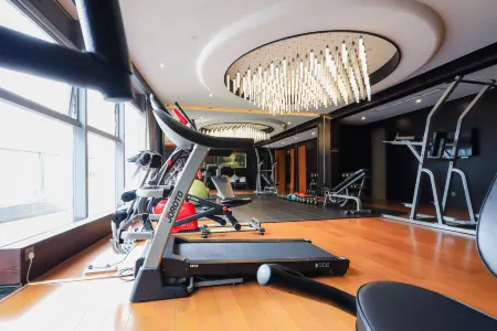 Beautisson Hotel （Liangjiang Love Square store） Отели рядом с достопримечательностью «Чунцинская долина радости»