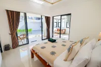 Crystal Flow Guest House & Apartment Canggu - Kondo
