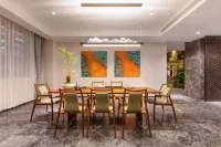 Douzhou Courtyard Hotel (Maoming Xinyi Douzhouli Cultural and Creative Street)