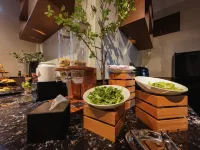 Yufeng Hotel