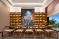 Moshang Qingju Hotel (Xingyi Sunshine Valley Tourist Resort)